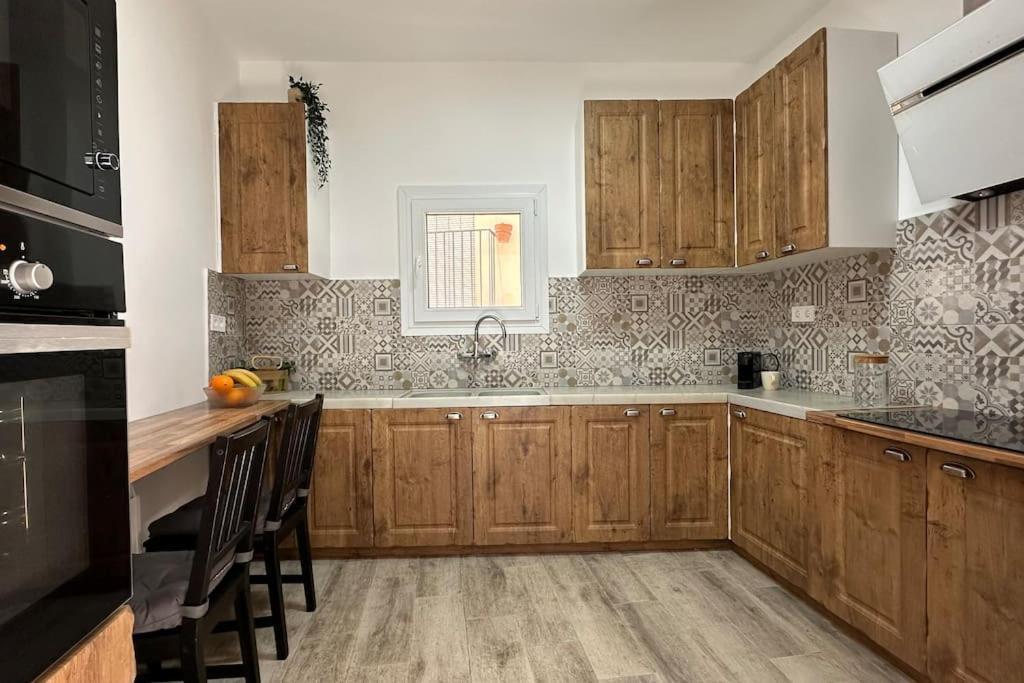Habitacion Roca Foradada En Casa Cami De Les Aiguees Monistrol De Montserrat Eksteriør bilde